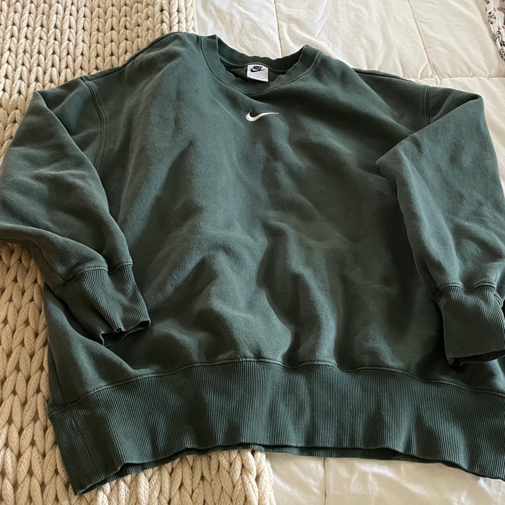 Nike Men’s Crewneck Sweatshirt in Forest Green with White Swoosh - Picture 3 of 3
